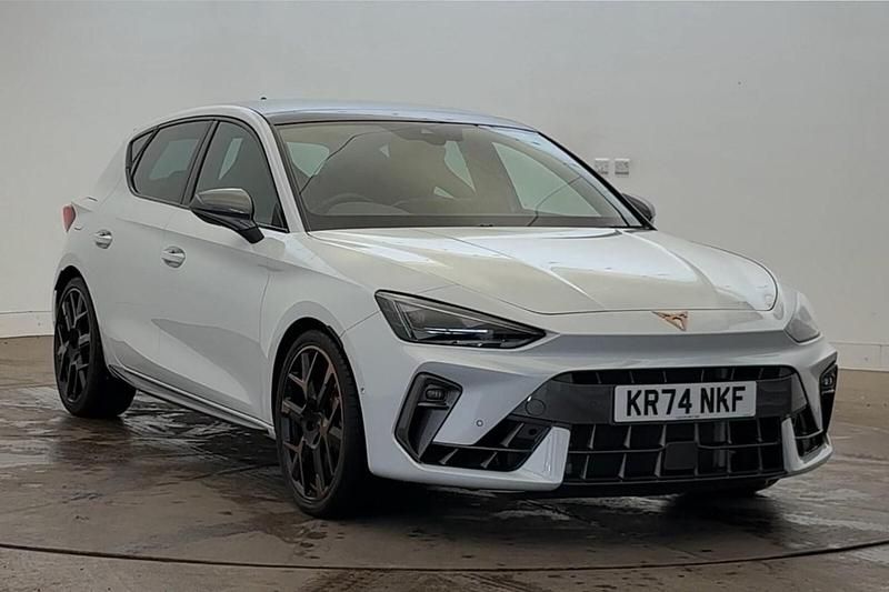 Glacial white Used 2024 Cupra Leon VZ3 Hatchback | £32,290 (Expensive) - Image 1/4
