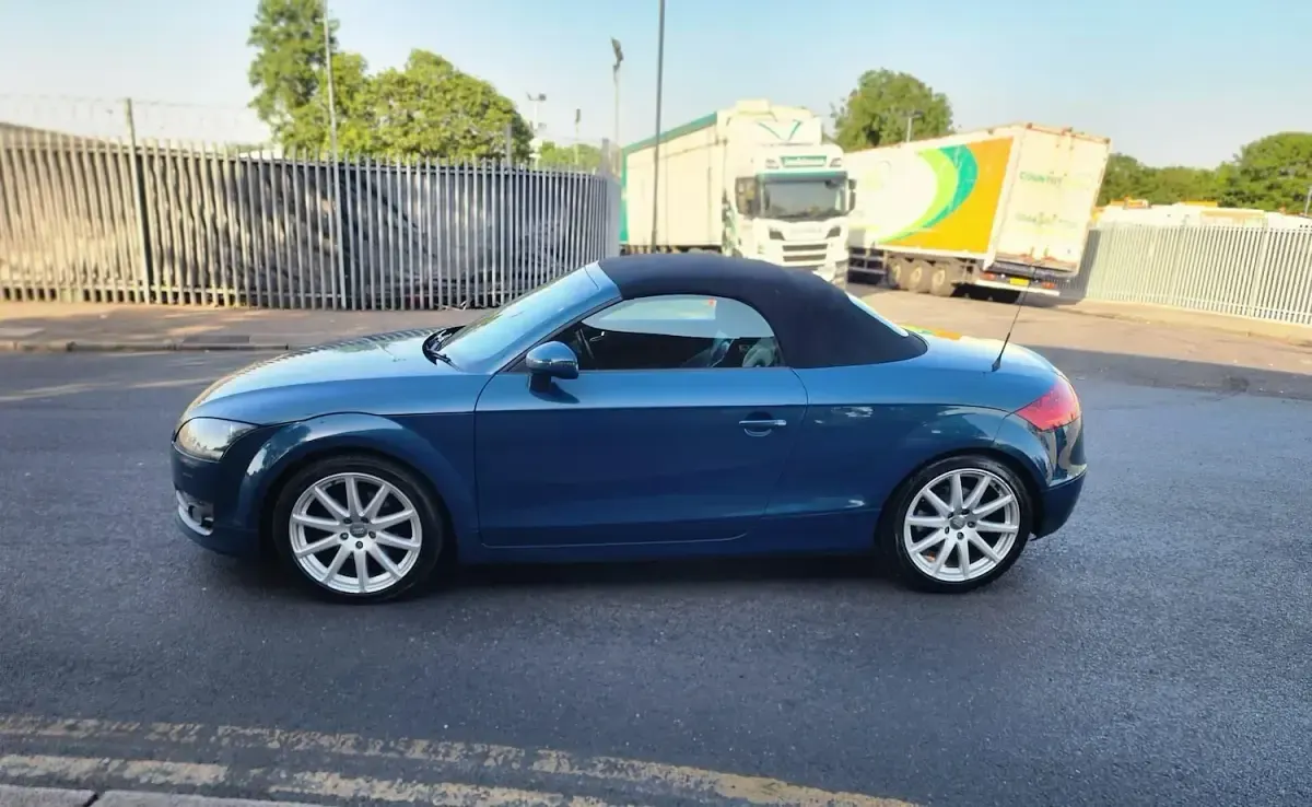 Used Audi TT Roadster Young 197 HP (144 kW) 2008 Blue Cabriolet