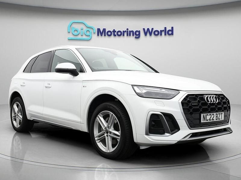 White Used 2022 Audi Q5 S-Line SUV | £28,400 (Good price) - Image 1/4