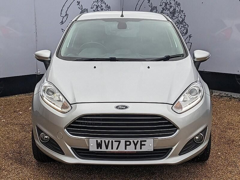 Usado Ford Fiesta Titanium 2017 Prateado Citadino