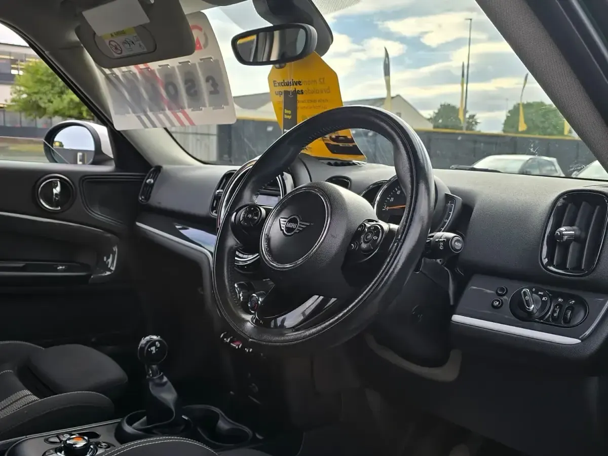 Used Mini Cooper S Classic 192 HP (141 kW) 2019 Green Hatchback