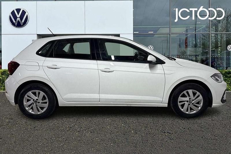Used VW Polo Life 94 HP (69 kW) 2022 White Hatchback
