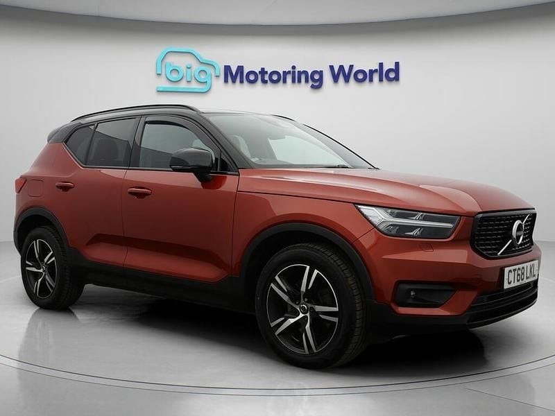 Red Used 2019 Volvo XC40 R-Design SUV | £19,100 (Fair price) - Image 1/4