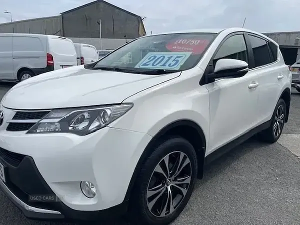 Used Toyota RAV4 2015 White SUV