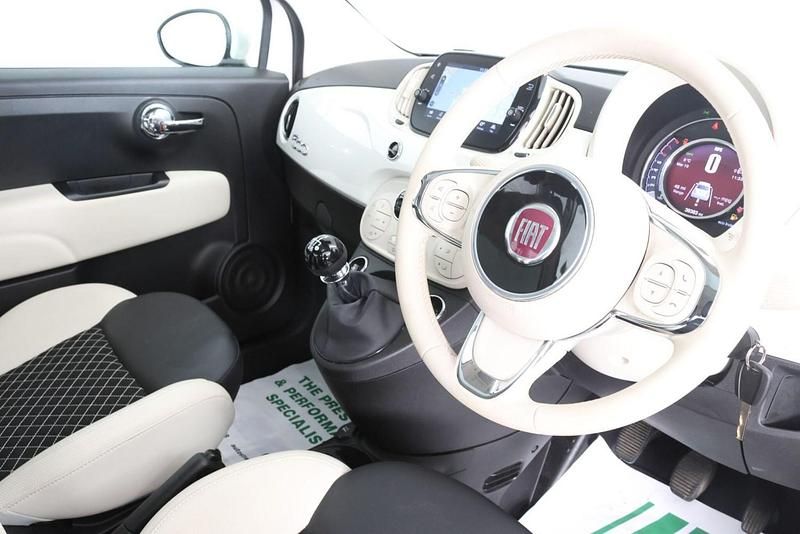 Used Fiat 500 Dolcevita 70 HP (51 kW) 2021 White Hatchback