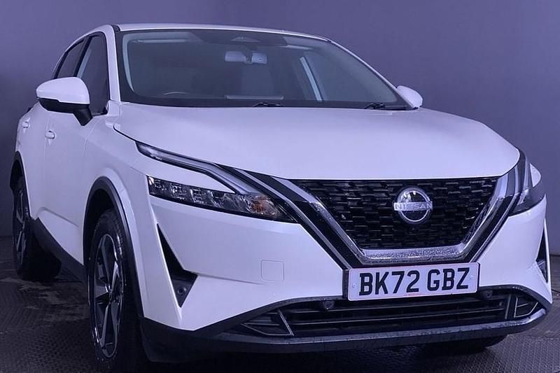 Used Nissan Qashqai N-Connecta 140 HP (102 kW) 2022 White SUV