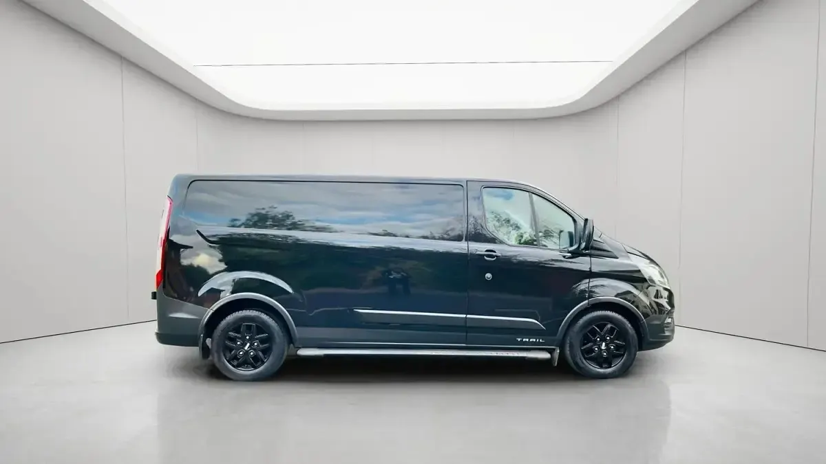 Used Ford Transit Custom S 170 HP (125 kW) 2022 Black Van