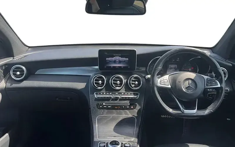 Used Mercedes GLC220 Active 170 HP (125 kW) 2019 Black SUV