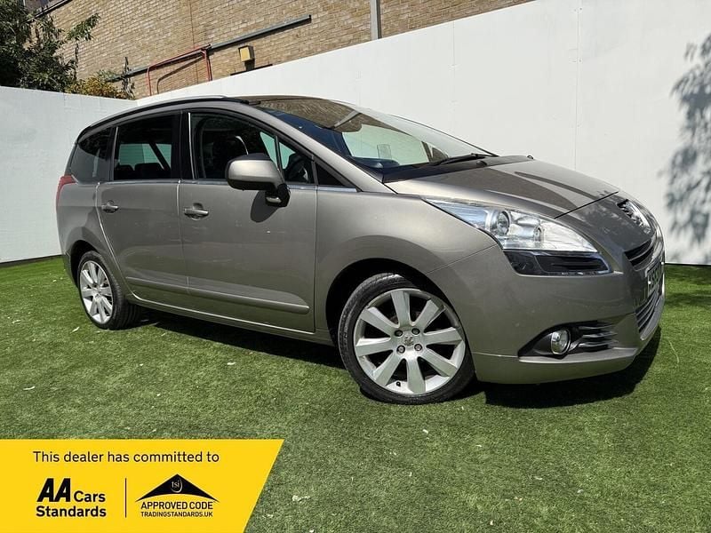 Grey Used 2014 Peugeot 5008 Allure MPV | £2,495 (Super price) - Image 1/4