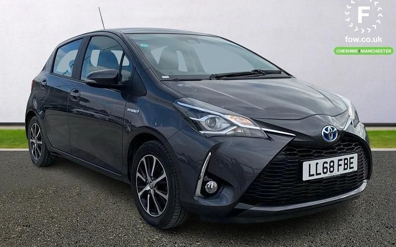 Grey Used 2018 Toyota Yaris Hybrid Hatchback | £13,199 (Fair price) - Image 1/4