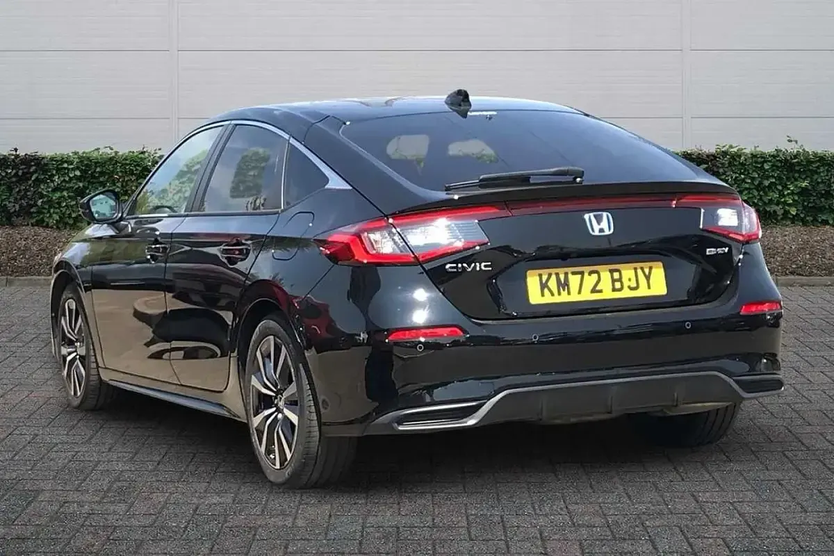 Used Honda Civic Elegance 184 HP (135 kW) 2022 Black Hatchback