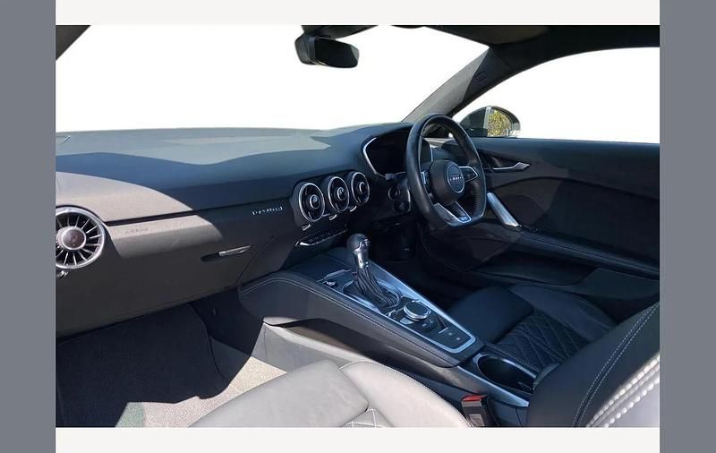 Begagnad Audi TTS Sport 320 HK (235 kW) 2021 Blå Sportkupé