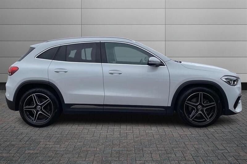 Used Mercedes GLA220 Executive 190 HP (139 kW) 2023 White SUV