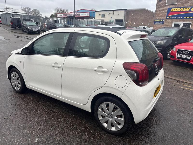 Used Peugeot 108 Active 68 HP (50 kW) 2014 White Hatchback