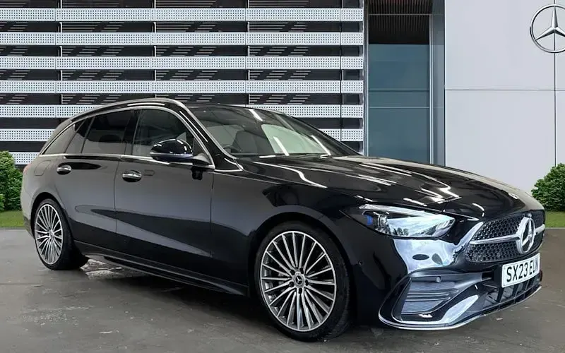 Begagnad Mercedes C300 AMG Line Premium 258 HK (189 kW) 2023 Kombi