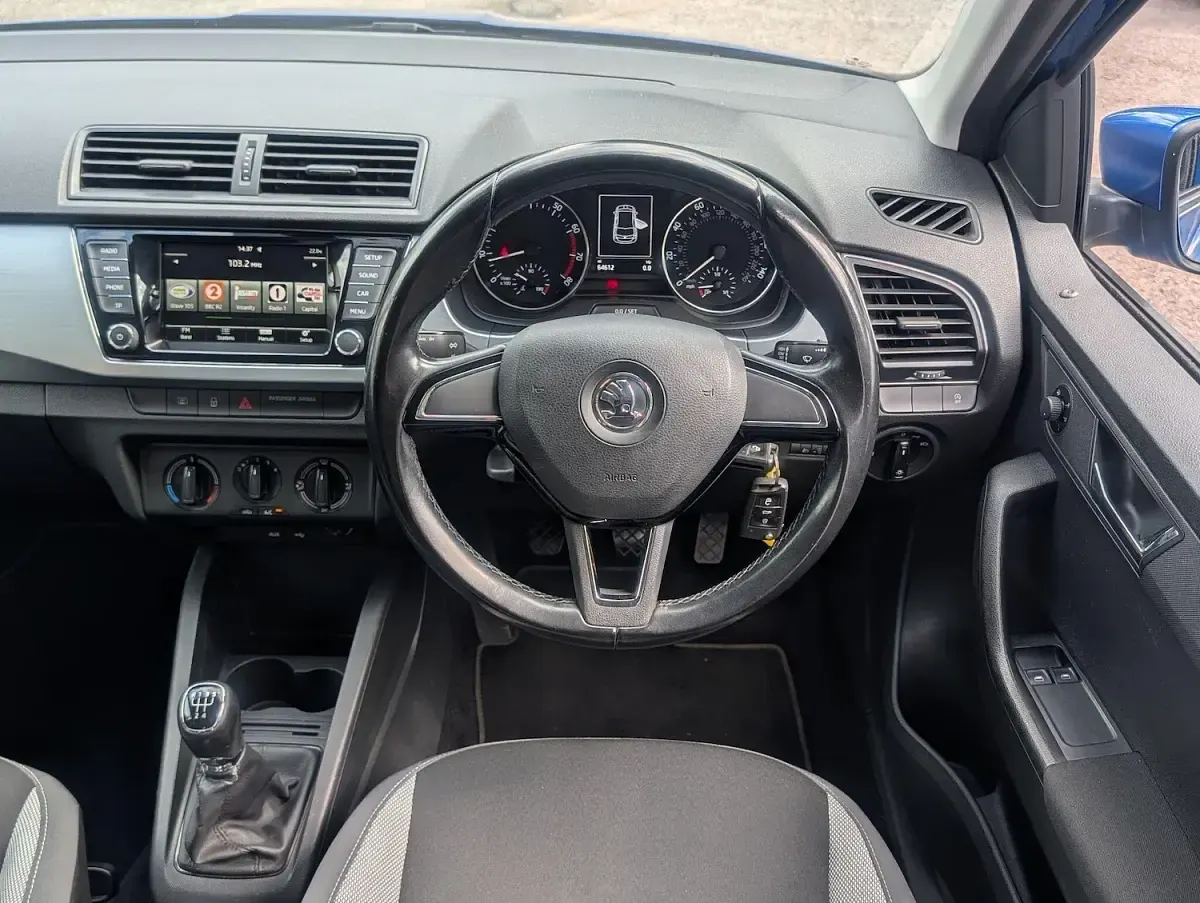 Used Skoda Fabia SE 90 HP (66 kW) 2015 Blue Hatchback