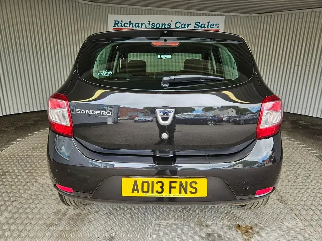 Used Dacia Sandero Lauréate 90 HP (66 kW) 2013 Black Hatchback