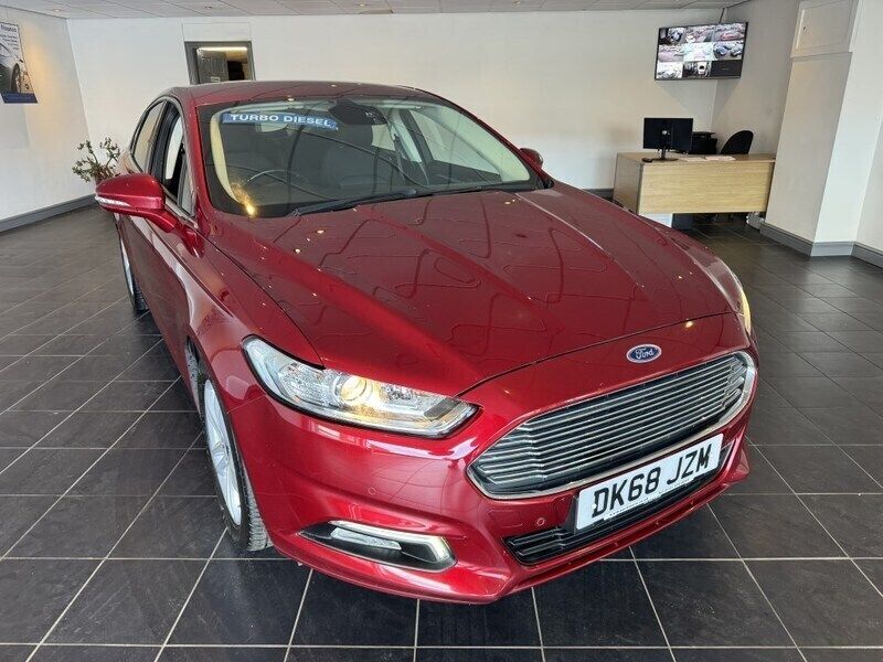 Red Used 2019 Ford Mondeo Zetec Hatchback | £9,995 (Good price) - Image 1/4