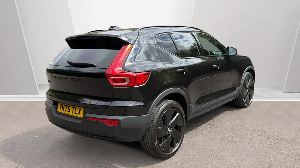 Used Volvo XC40 Plus 197 HP (144 kW) 2026 Black SUV