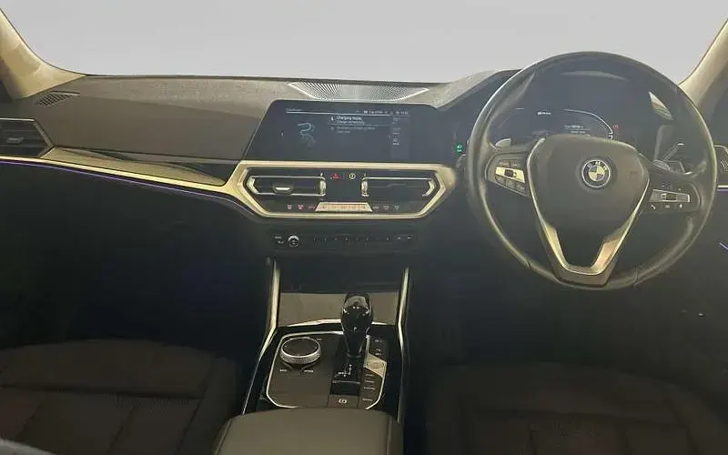 Used BMW 330e Luxury Line 292 HP (214 kW) 2022 Black Estate