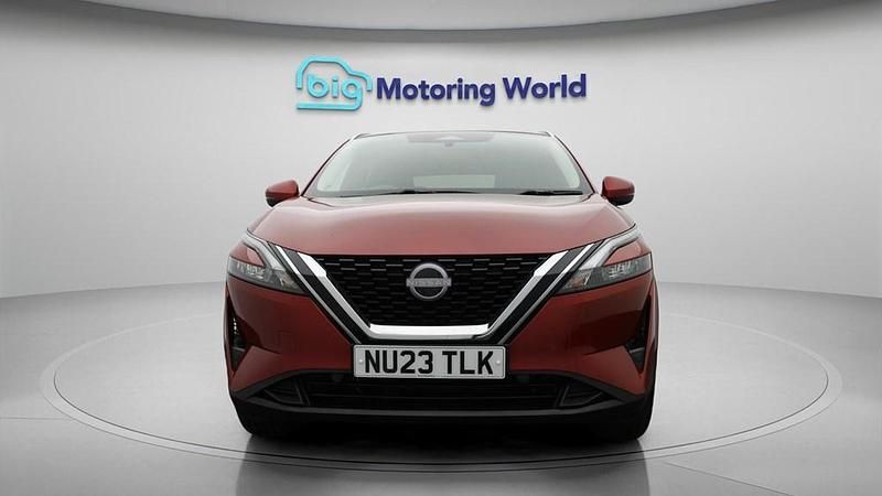 Used Nissan Qashqai Acenta Premium 140 HP (102 kW) 2023 Red SUV
