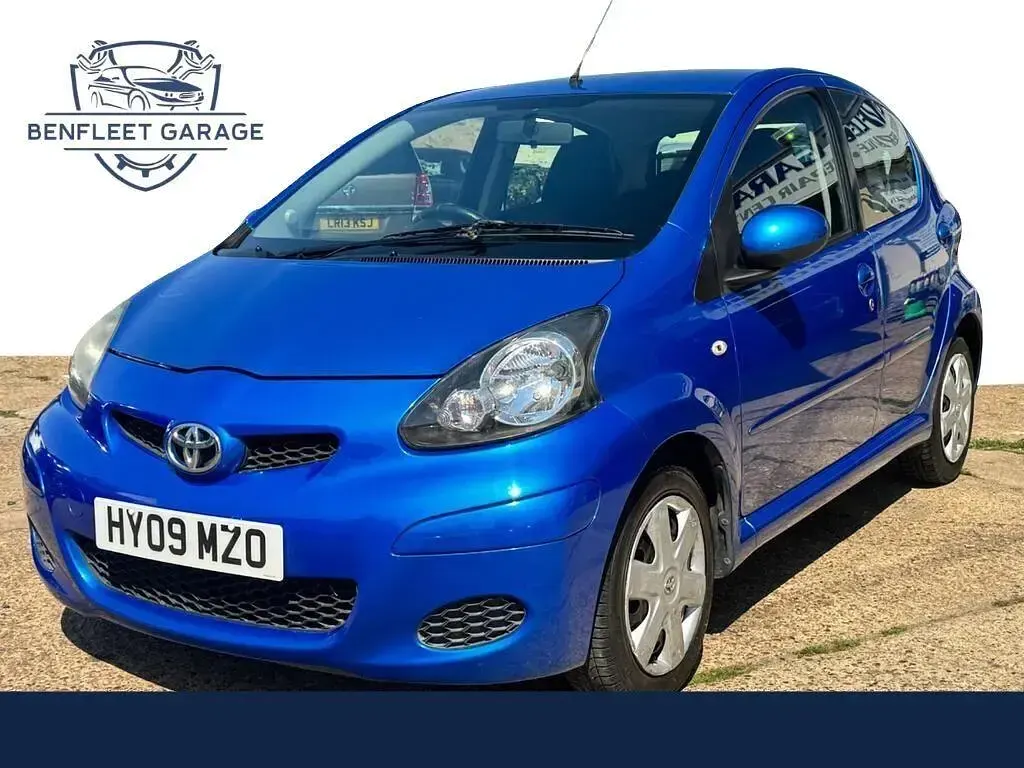 Used Toyota Aygo 67 HP (49 kW) 2009 Blue Hatchback