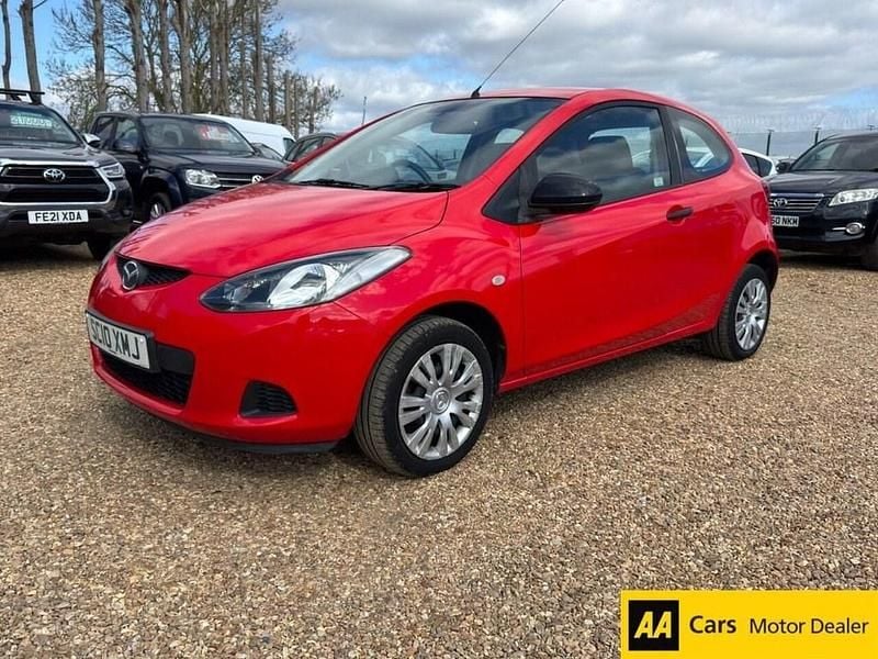 Usado Mazda 2 75 HP (55 kW) 2010 Vermelho Citadino