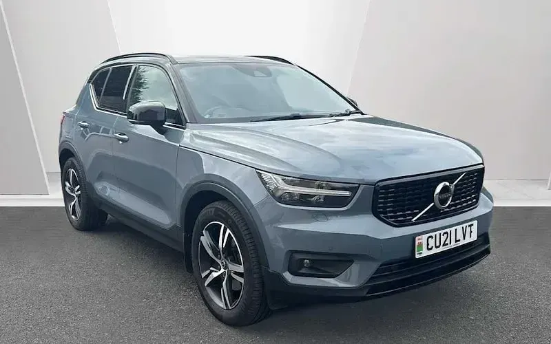 Used Volvo XC40 R-Design 197 HP (144 kW) 2021 SUV
