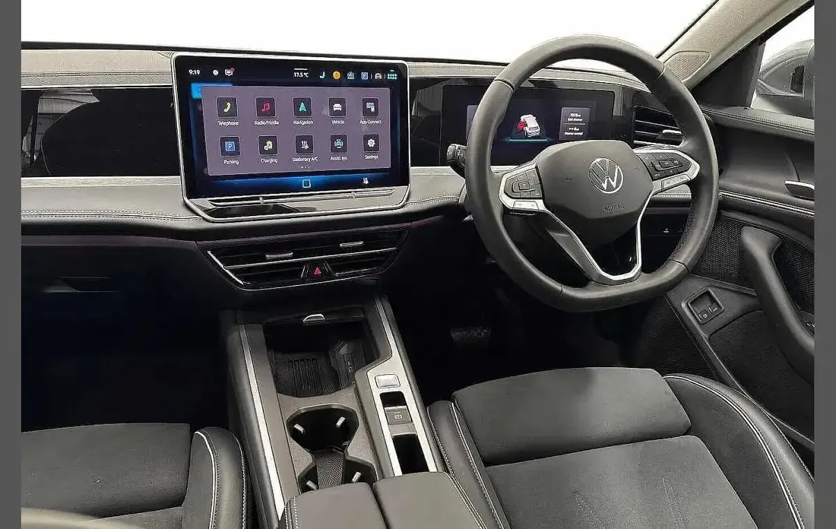 Used VW Passat Life 204 HP (150 kW) 2025 Grey Estate