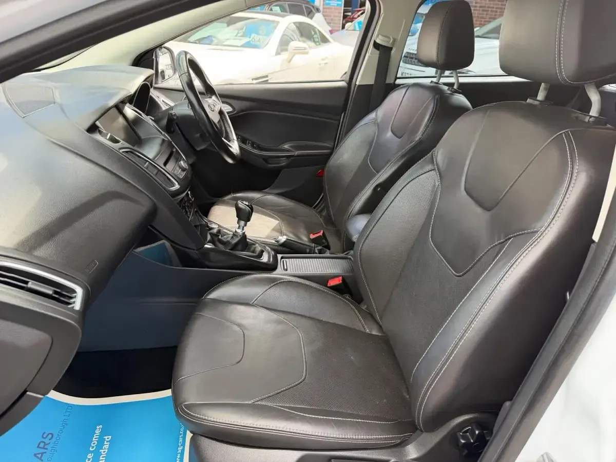 Used Ford Focus Titanium X 120 HP (88 kW) 2015 White Hatchback