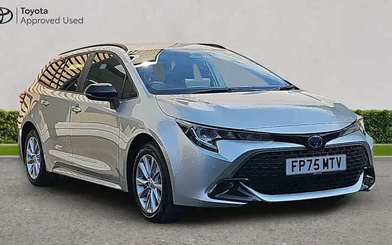 Used Toyota Corolla 140 HP (102 kW) 2025 Estate