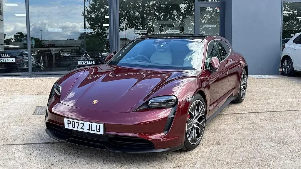 Used Porsche Taycan Performance Package 419 kW (571 HP) 2022 Red Estate