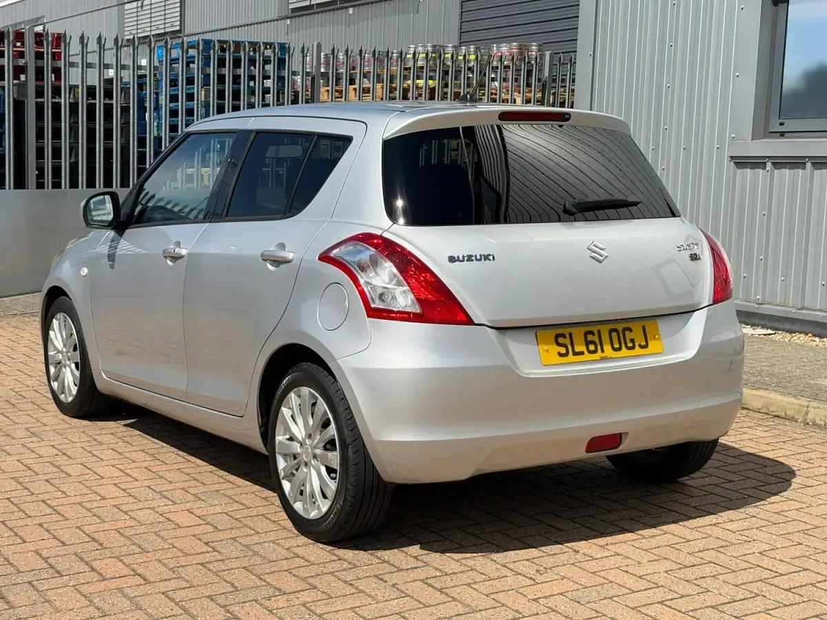 Used Suzuki Swift SZ4 94 HP (69 kW) 2011 Silver Hatchback