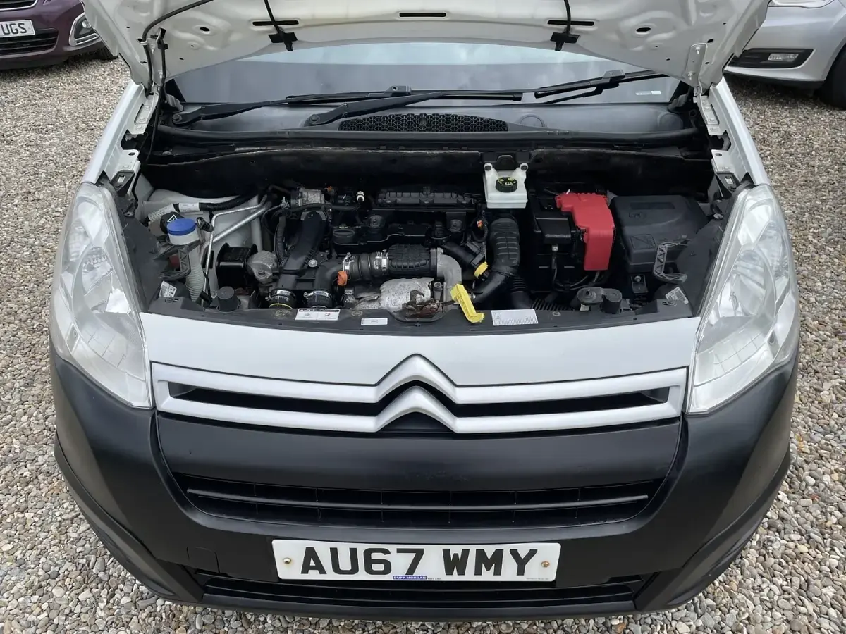 Used Citroën Berlingo 2017 White MPV