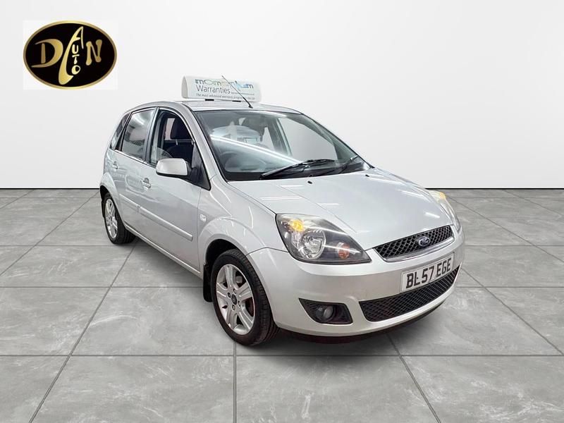 Silver Used 2008 Ford Fiesta Zetec Hatchback | £1,795 (Good price) - Image 1/4
