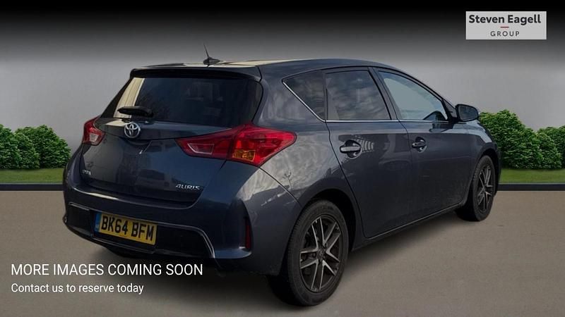 Used Toyota Auris 2015 Blue Hatchback