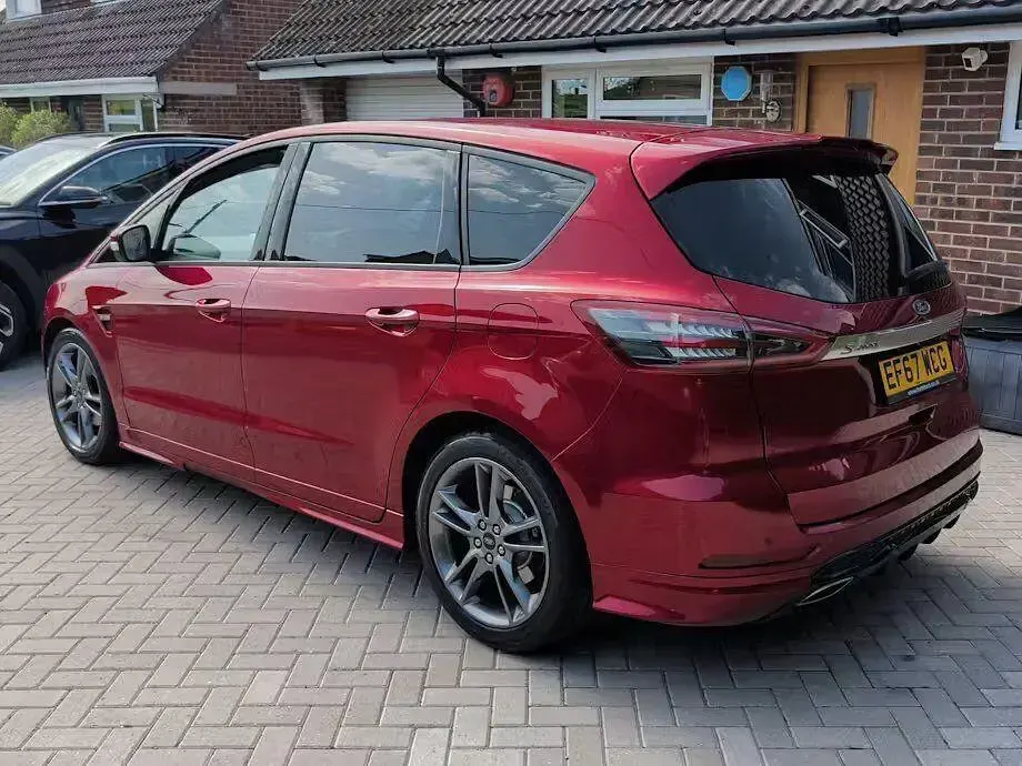 Used Ford S-MAX ST-Line 180 HP (132 kW) 2018 Red MPV