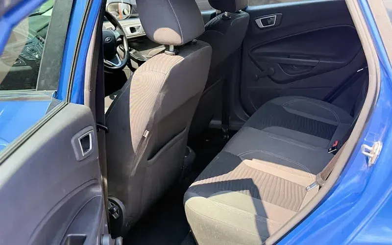 Used Ford Fiesta Zetec 101 HP (74 kW) 2013 Blue Hatchback