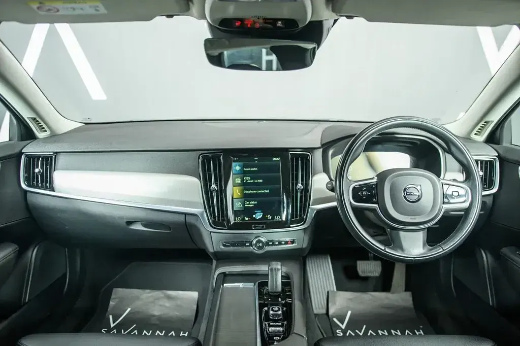 Used Volvo V90 Momentum 197 HP (144 kW) 2021 Grey Estate