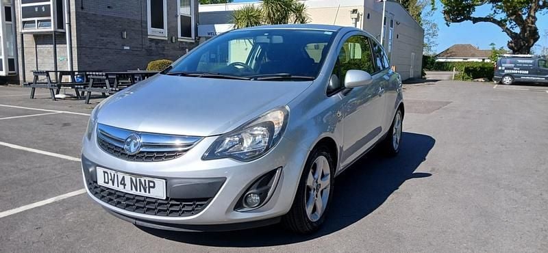 Second-hand Vauxhall Corsa 2014 Argintiu Hatchback