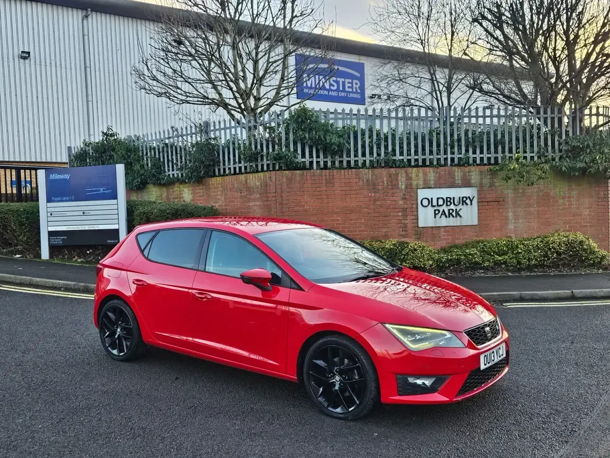 Käytetty Seat Leon FR 2013 Punainen Viistoperä