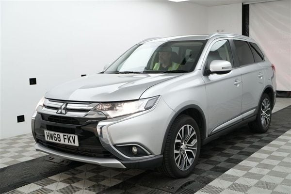 Silver Used 2018 Mitsubishi Outlander SUV | £9,499 (Fair price) - Image 1/1