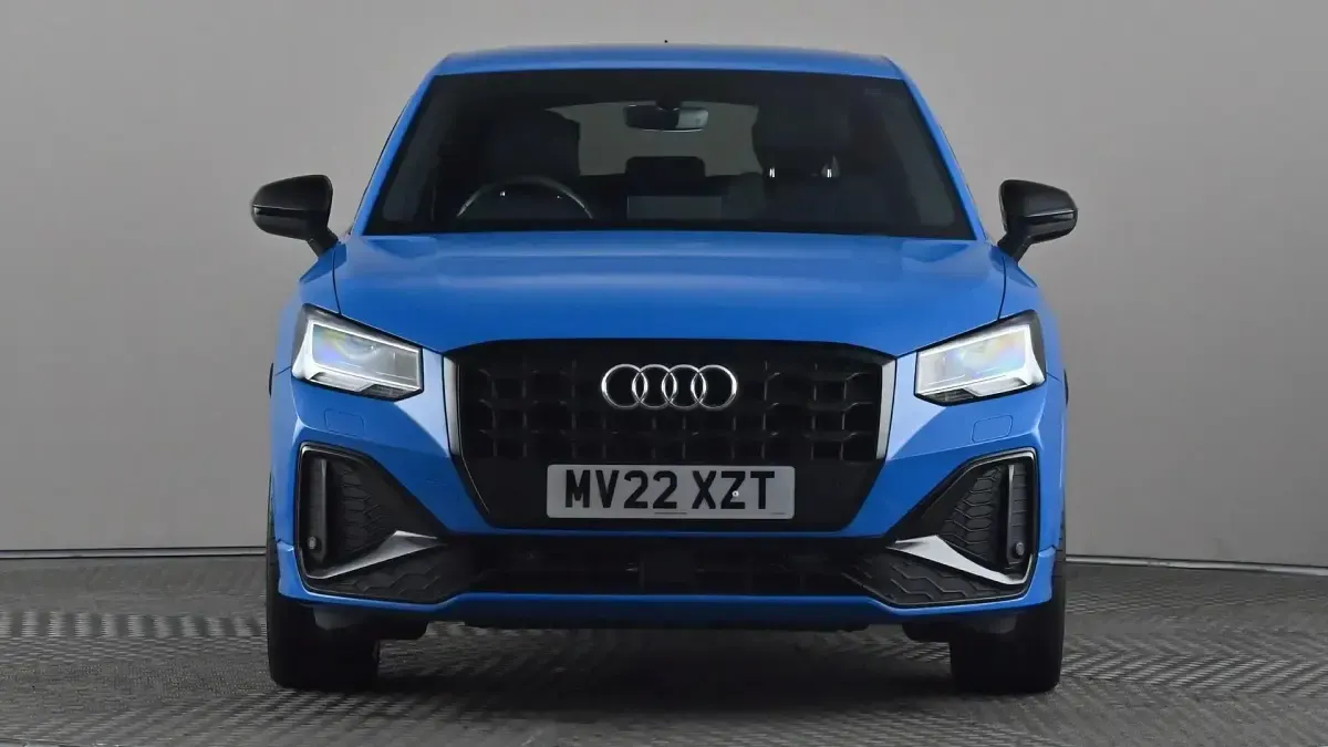 Used Audi Q2 Black Edition 110 HP (80 kW) 2022 Blue SUV