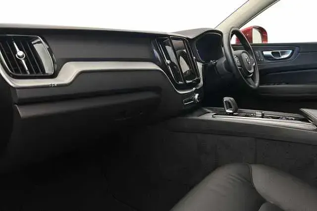 Usado Volvo XC60 Core 247 HP (181 kW) 2024 SUV