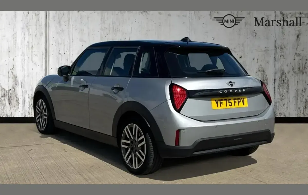 Used Mini Cooper Classic 114 kW (156 HP) 2025 Melting silver iii Hatchback