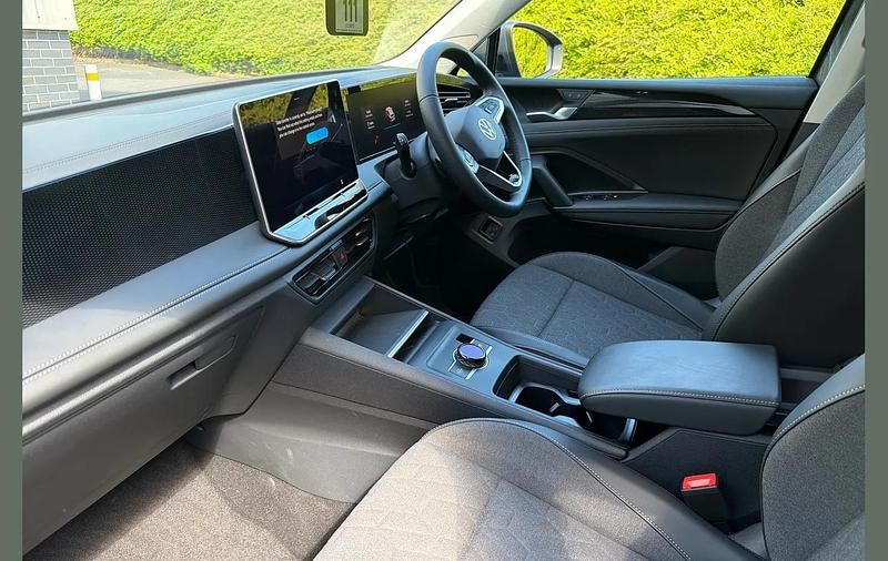 Używany VW Tiguan Match 204 KM (150 kW) 2025 Szary SUV