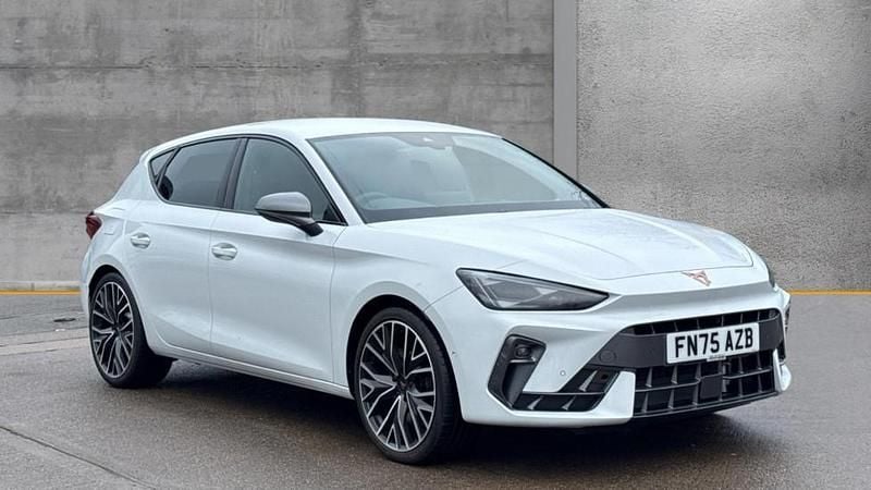 New Cupra Leon VZ2 272 HP (200 kW) 2026 Metallic  glacial white Hatchback