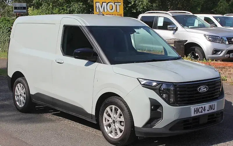 Used Ford Transit Courier Limited 125 HP (91 kW) 2026 Van