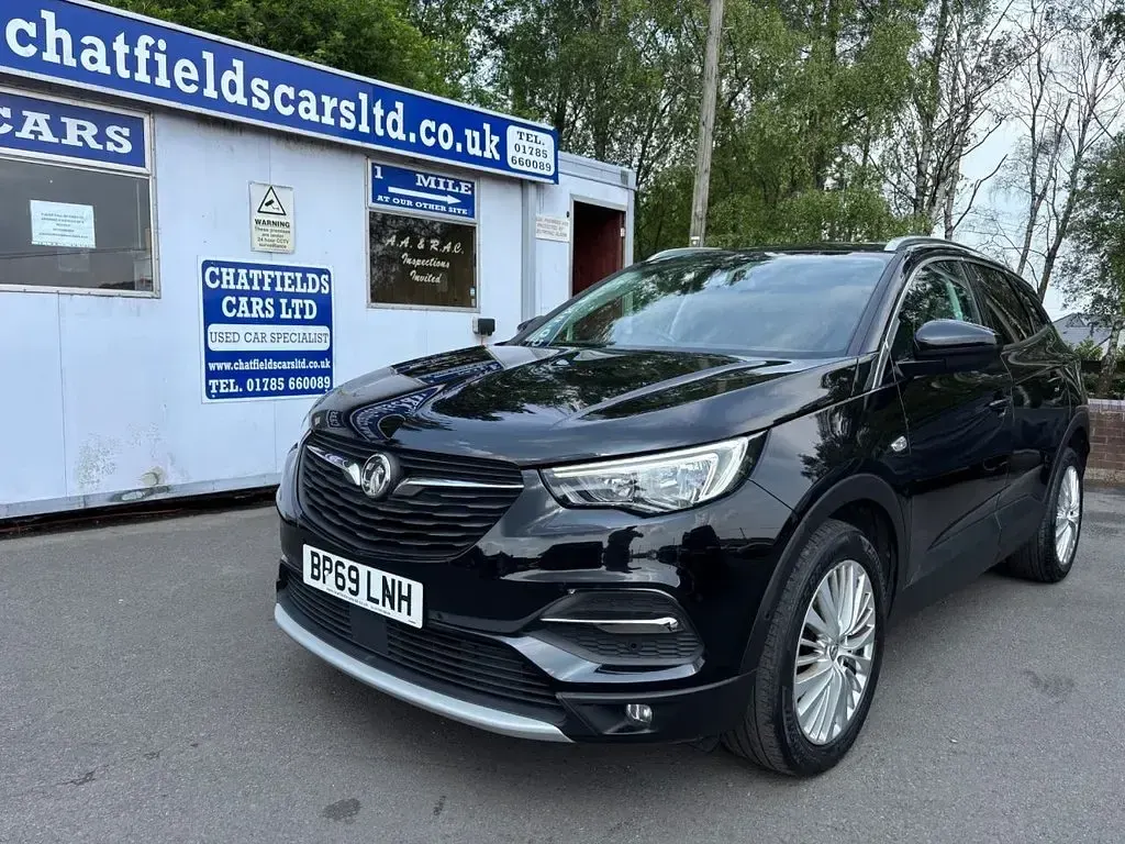 Used Vauxhall Grandland X Business Edition 130 HP (95 kW) 2019 Black SUV