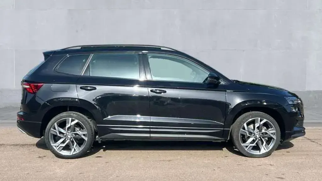 Used Skoda Karoq SportLine 150 HP (110 kW) 2025 Black SUV